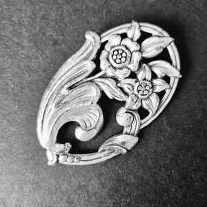 Sterling Silver Art Nouveau Norseland Coro 1940's Floral Brooch